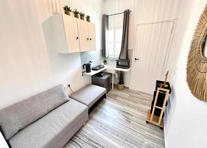 Aeolian Blu 9 * باروس