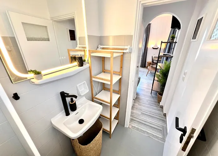 Aeolian Blu 9 باروس