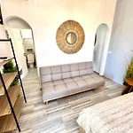 Aeolian Blu 9 Apartman Párosz