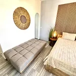 Apartment Aeolian Blu 9 *